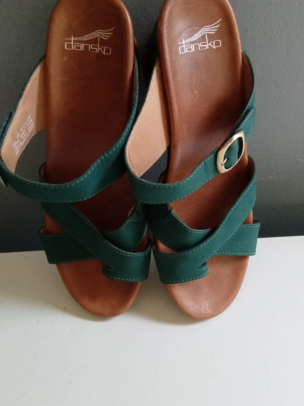 Dansko Green Leather Wedge Sandals Strappy Buckle Toe Loop Shoes EU 40 US 9.5-10